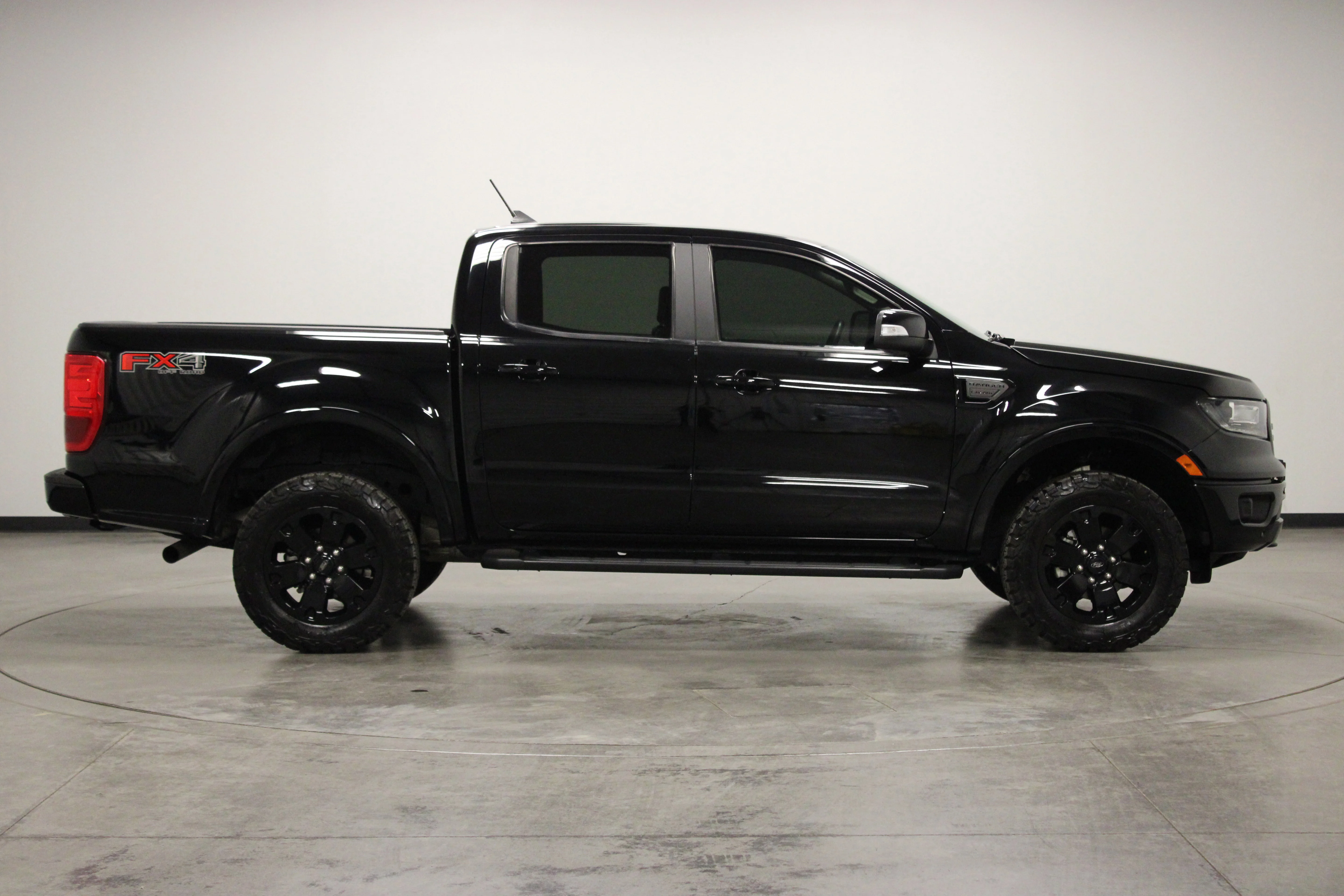 Used 2020 Shadow Black Ford Lariat image 9