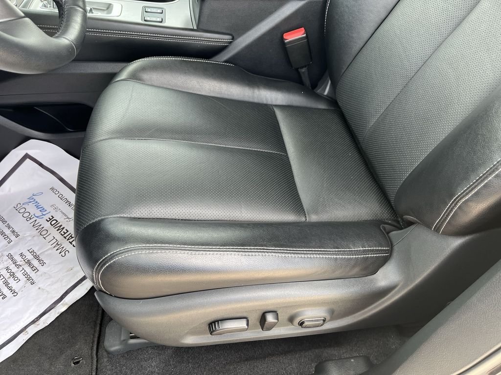 Used 2023 Gray Nissan SL image 12
