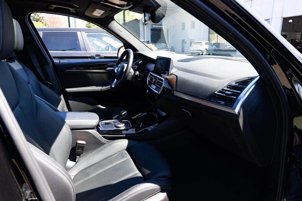Used 2023 Black BMW xDrive30i image 24