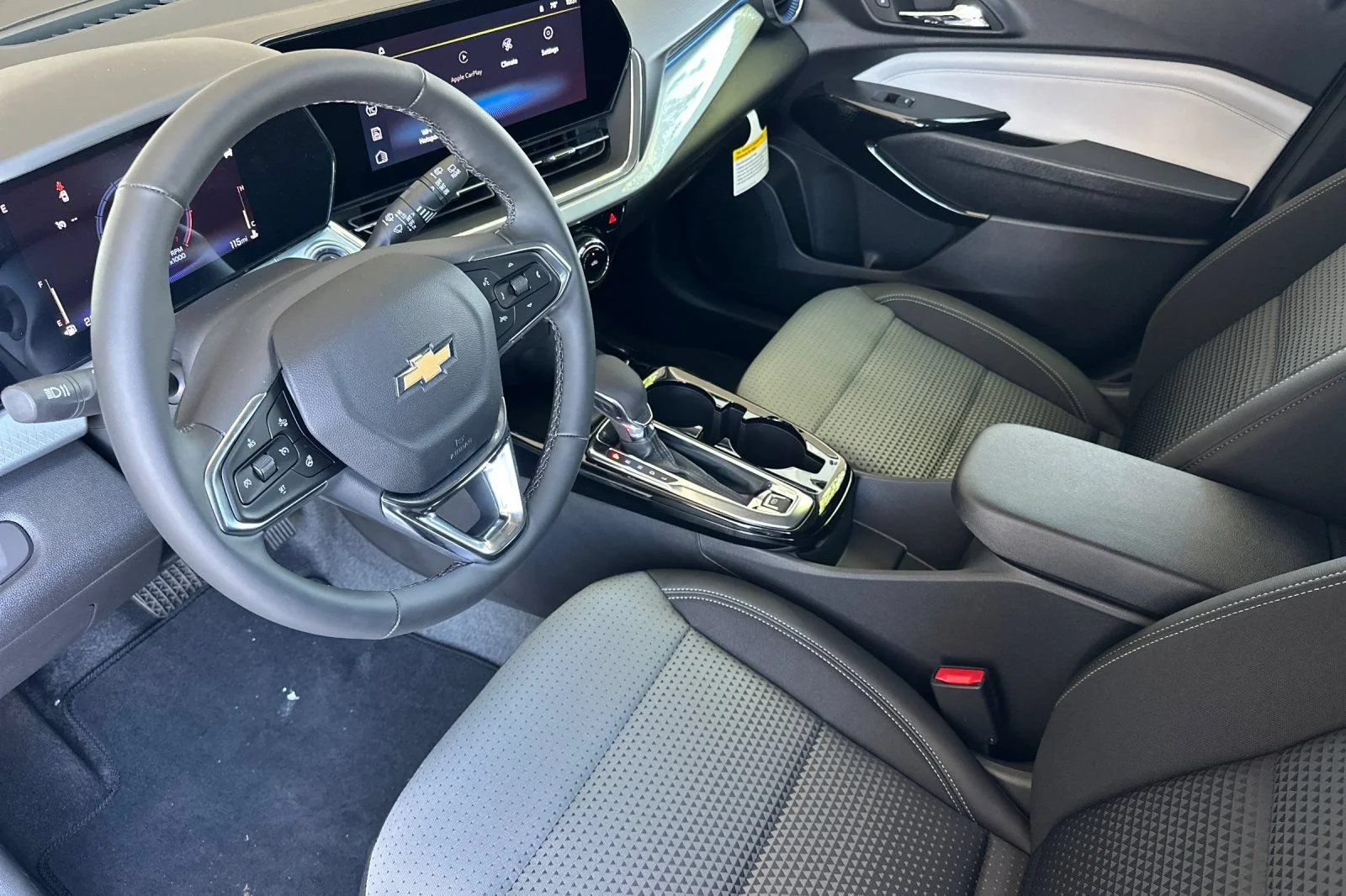 New 2026 Summit White Chevrolet LT image 10
