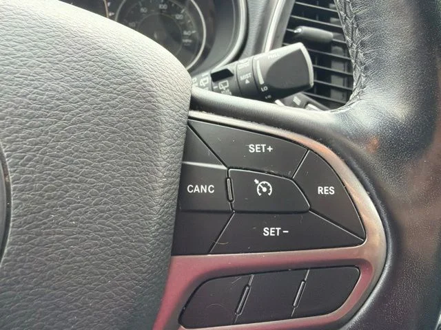 Used 2020 Beige Jeep Latitude Plus image 13