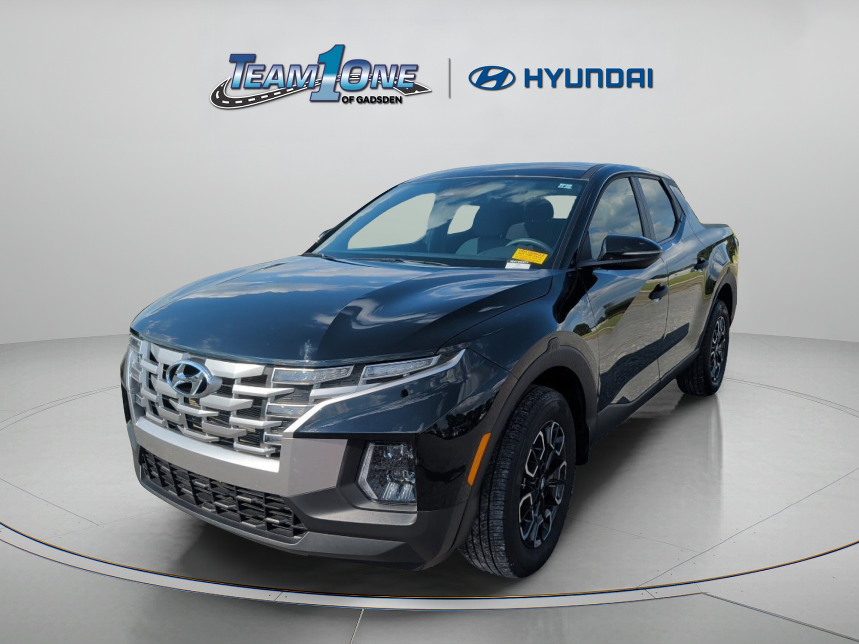Used 2024 Phantom Black Hyundai SEL image 4