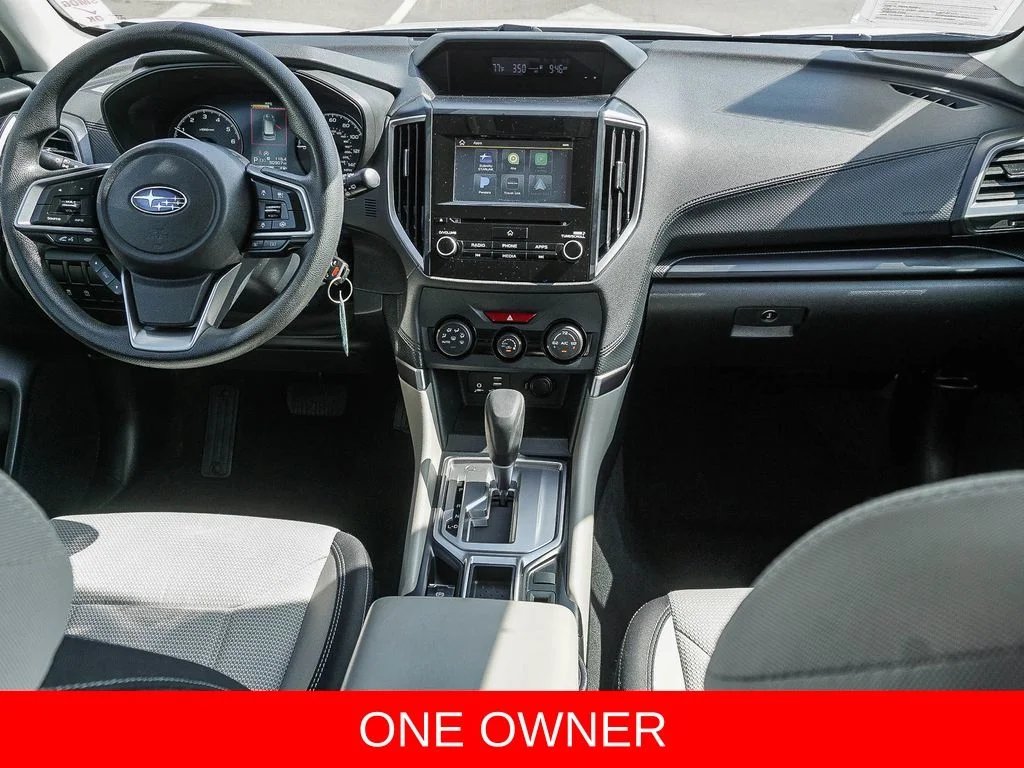 Used 2020 White Subaru Base image 14