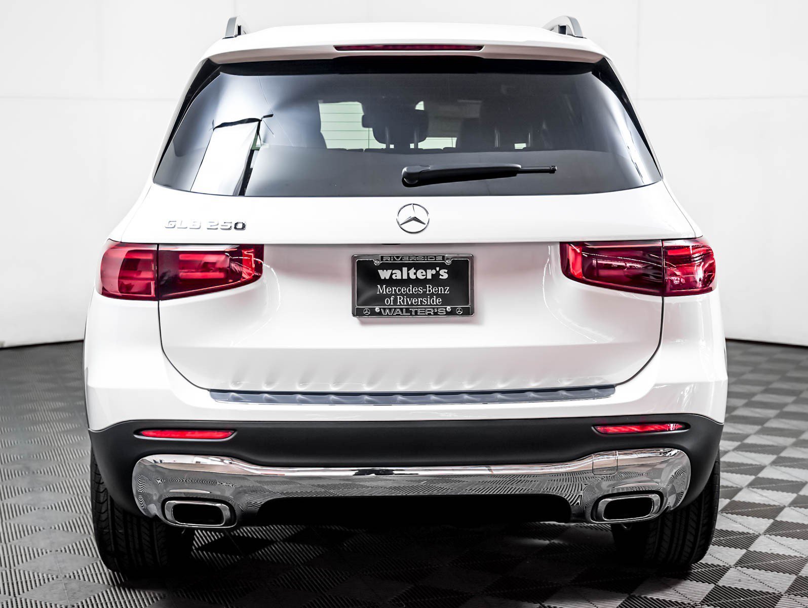 New 2026 Polar White Mercedes-Benz GLB 250 image 10