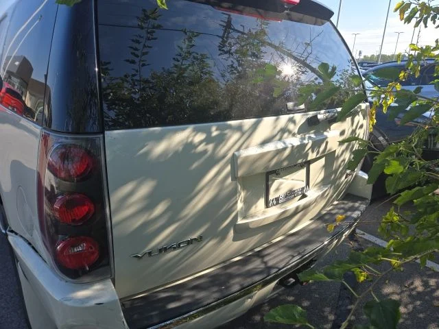 Used 2014 White GMC Denali image 3