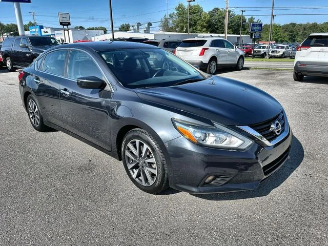 Used 2017 Blue Nissan 2.5 SV image 11