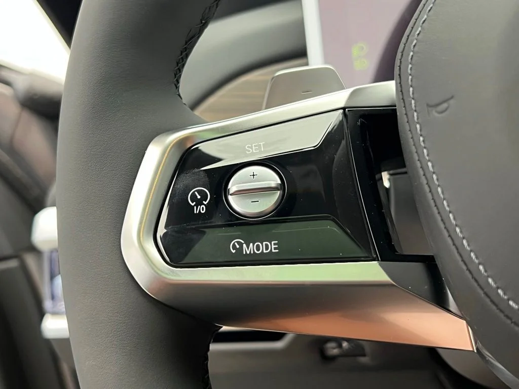 New 2026 Oxide Grey Metallic BMW 760i xDrive image 19