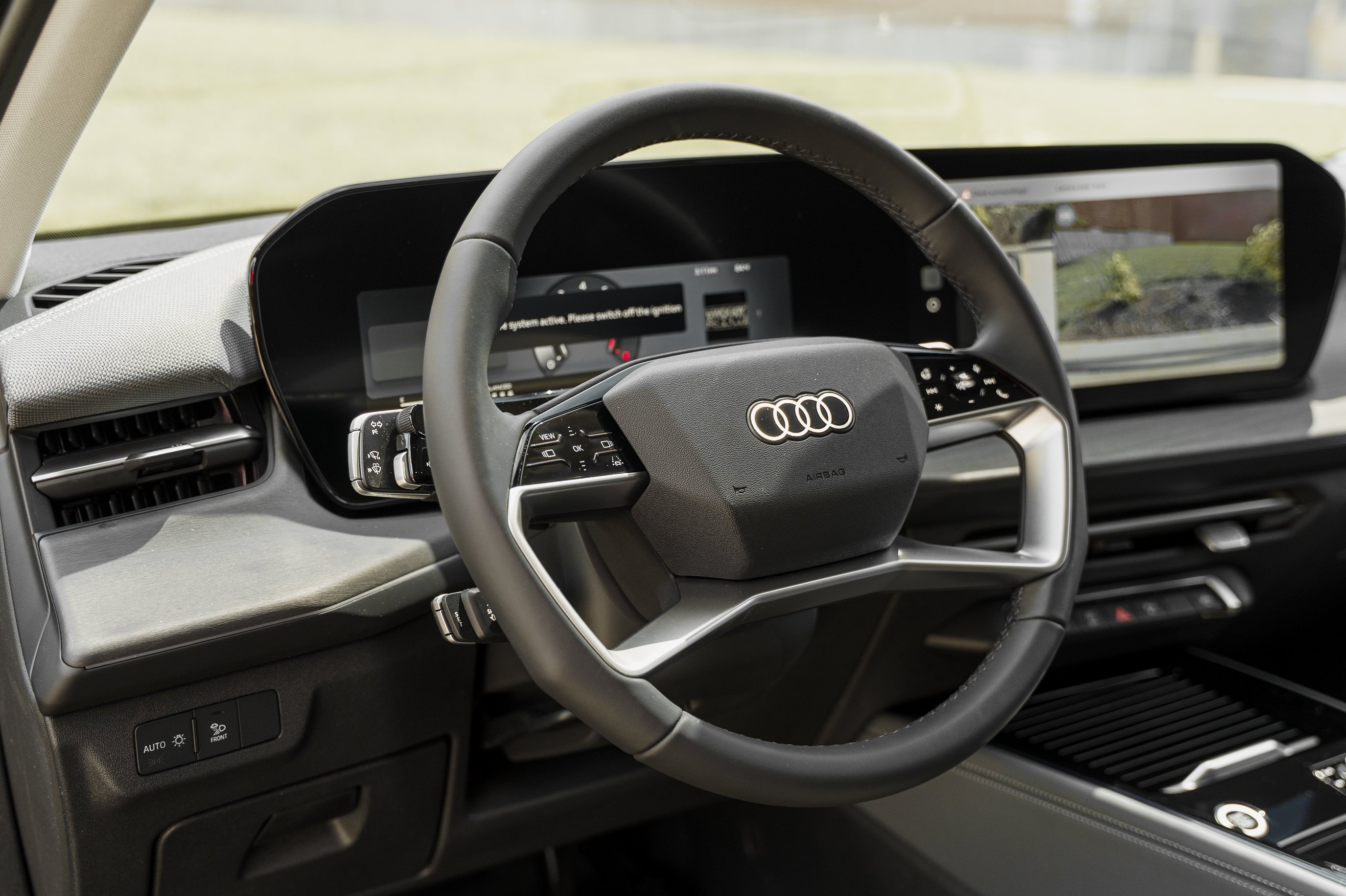 New 2026 MYTHOS BLACK Audi S line image 9