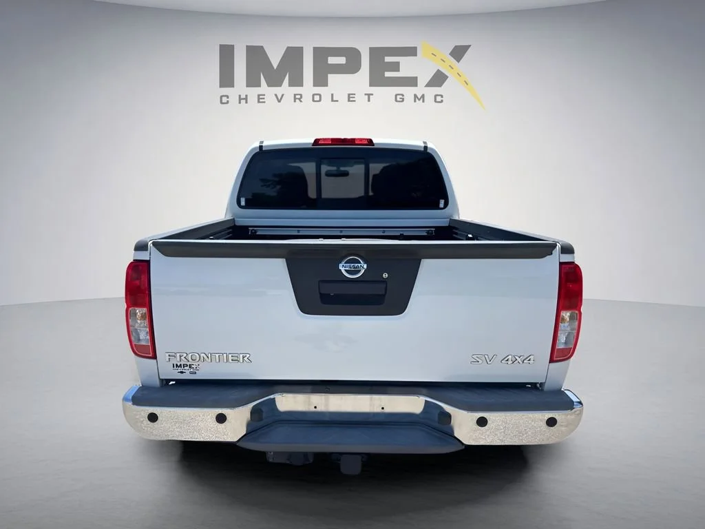 Used 2016  Nissan SV image 4