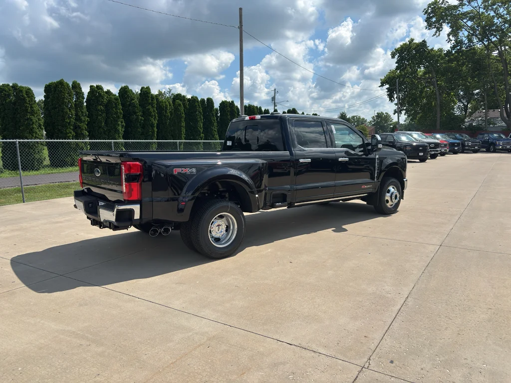 New 2026 Agate Black Metallic Ford F-350® Lariat® image 5