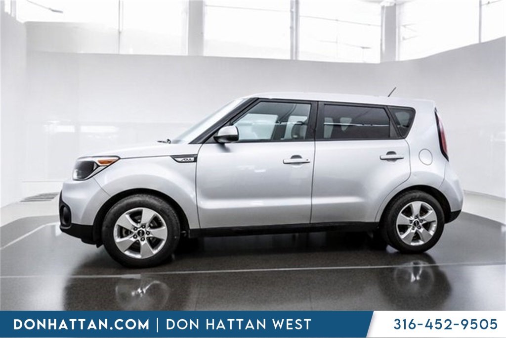 Used 2018 Kia Soul Base with VIN KNDJN2A26J7543119 for sale in Augusta, KS
