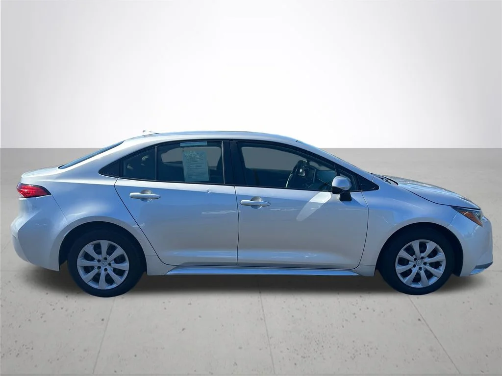 Used 2020 Silver Toyota LE image 6