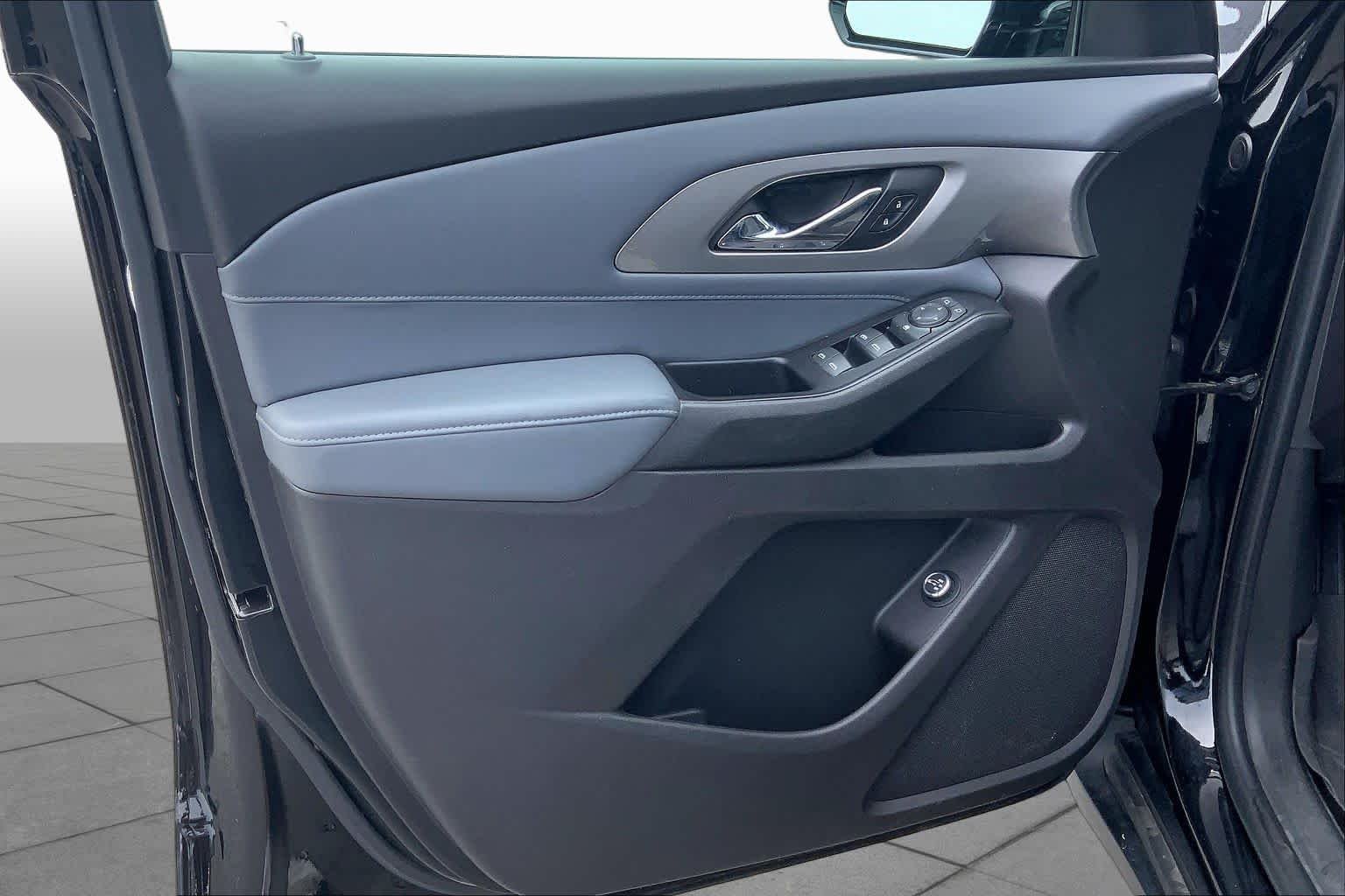 Used 2019 Mosaic Black Metallic Chevrolet LT Cloth image 22