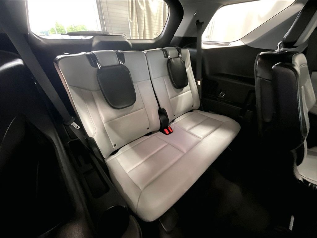 Used 2021 Oxford White Ford XLT image 17