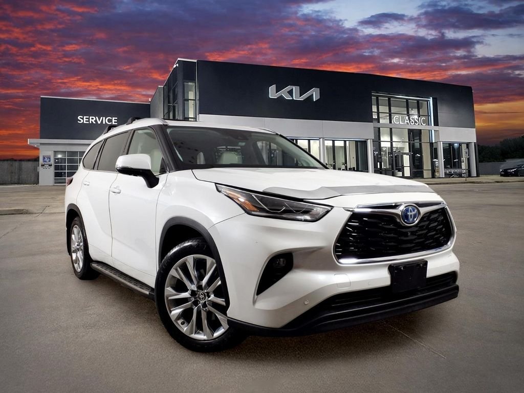 2022 Toyota Highlander Hybrid
