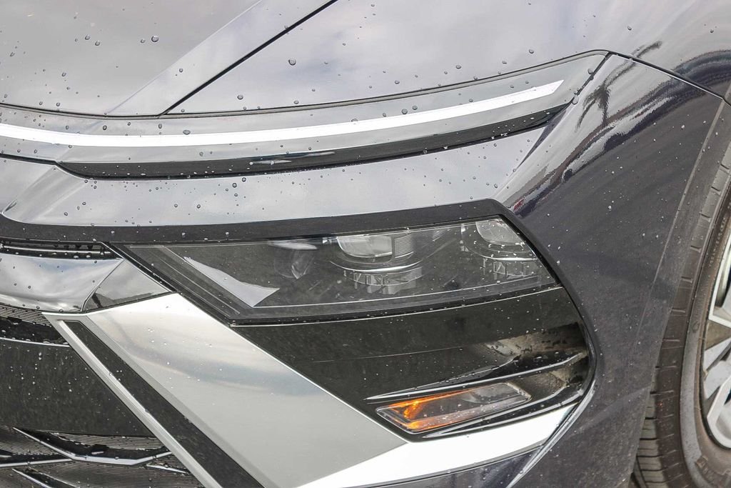 Certified Used 2025 Blue Hyundai SEL image 6