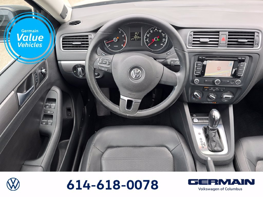 Used 2013 Black Volkswagen SEL image 15