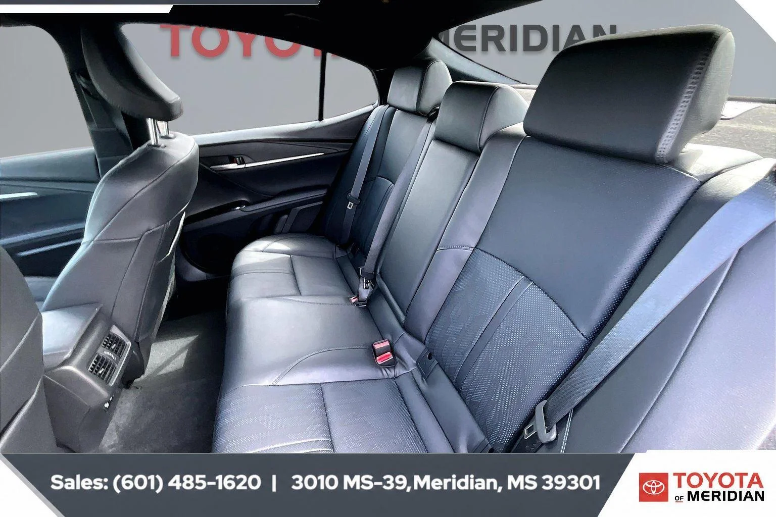 Used 2025 Heavy Metal w/Midnight Black Metallic Roof Toyota XSE image 19