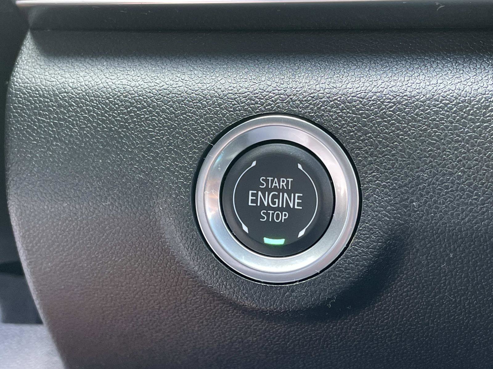 Used 2025 Rapids Metallic GMC Elevation image 16