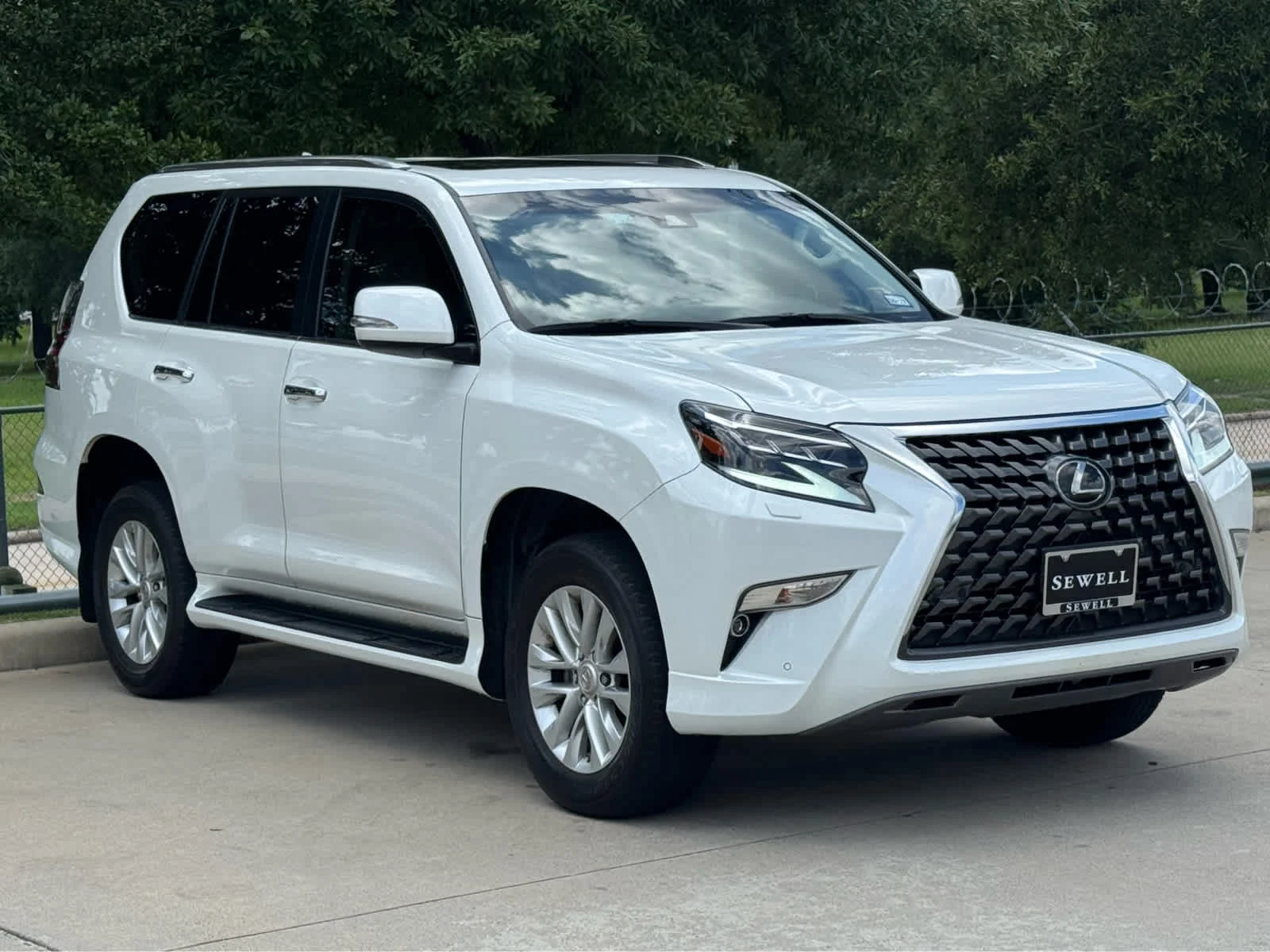 Used 2021 Starfire Pearl Lexus Premium image 4