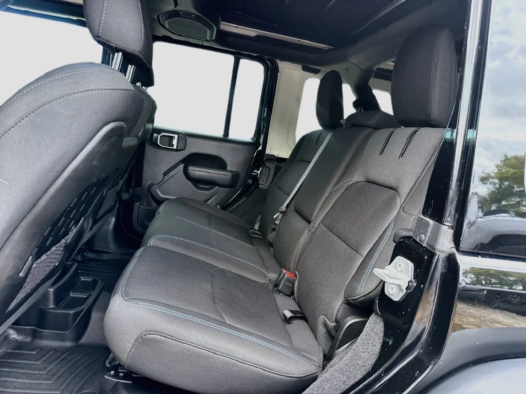 Used 2022 Black Jeep Unlimited Rubicon 4xe image 25