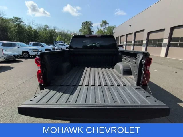 Used 2022 BLACK Chevrolet Custom image 26