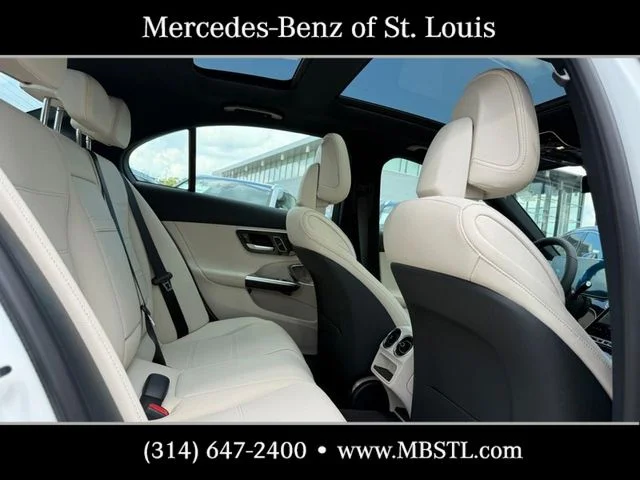 New 2026 MANUFAKTUR Moonlight White Metallic Mercedes-Benz C 300 image 7