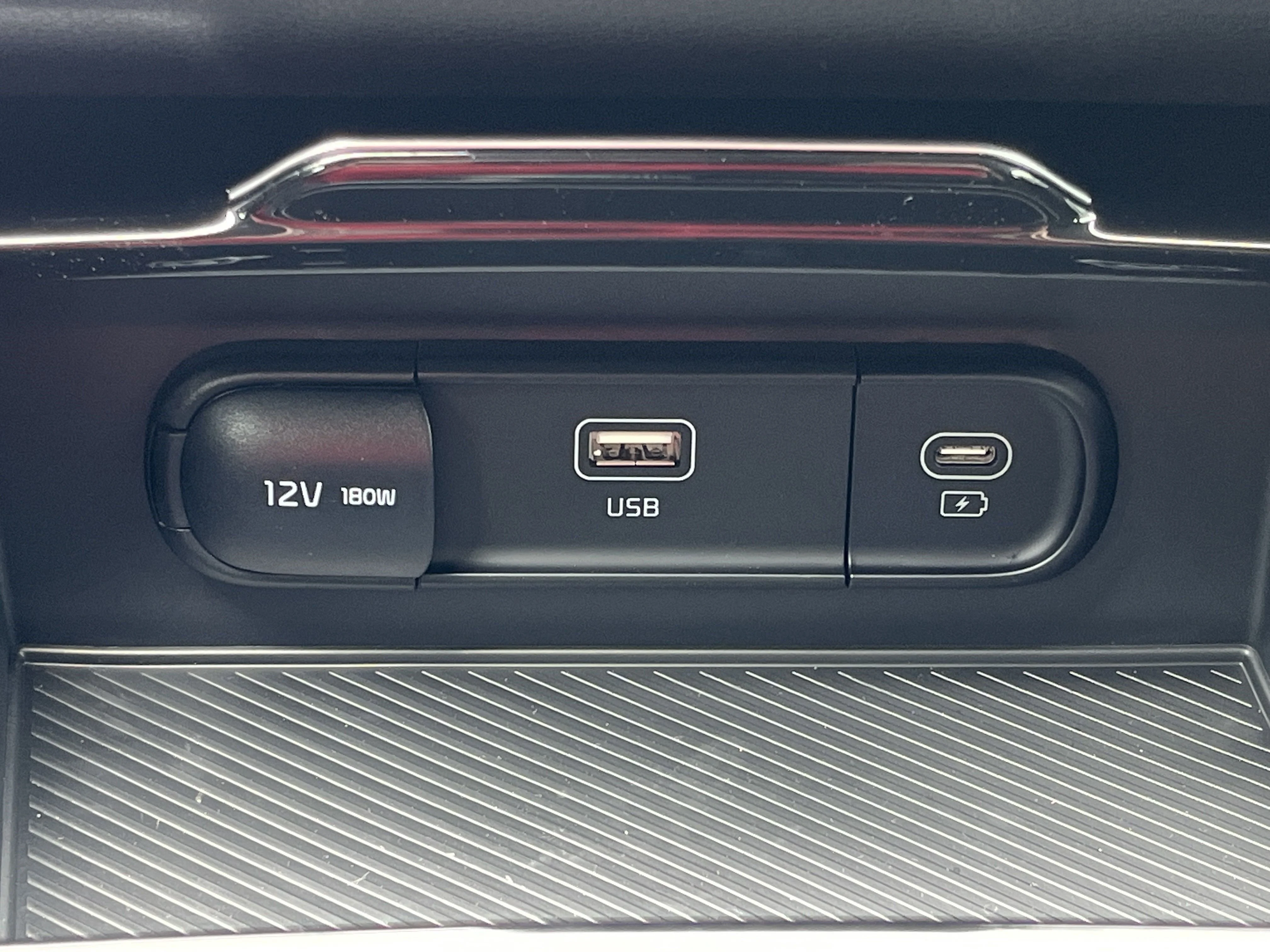 2025 Kia Sportage LX Hybrid - Photo 8