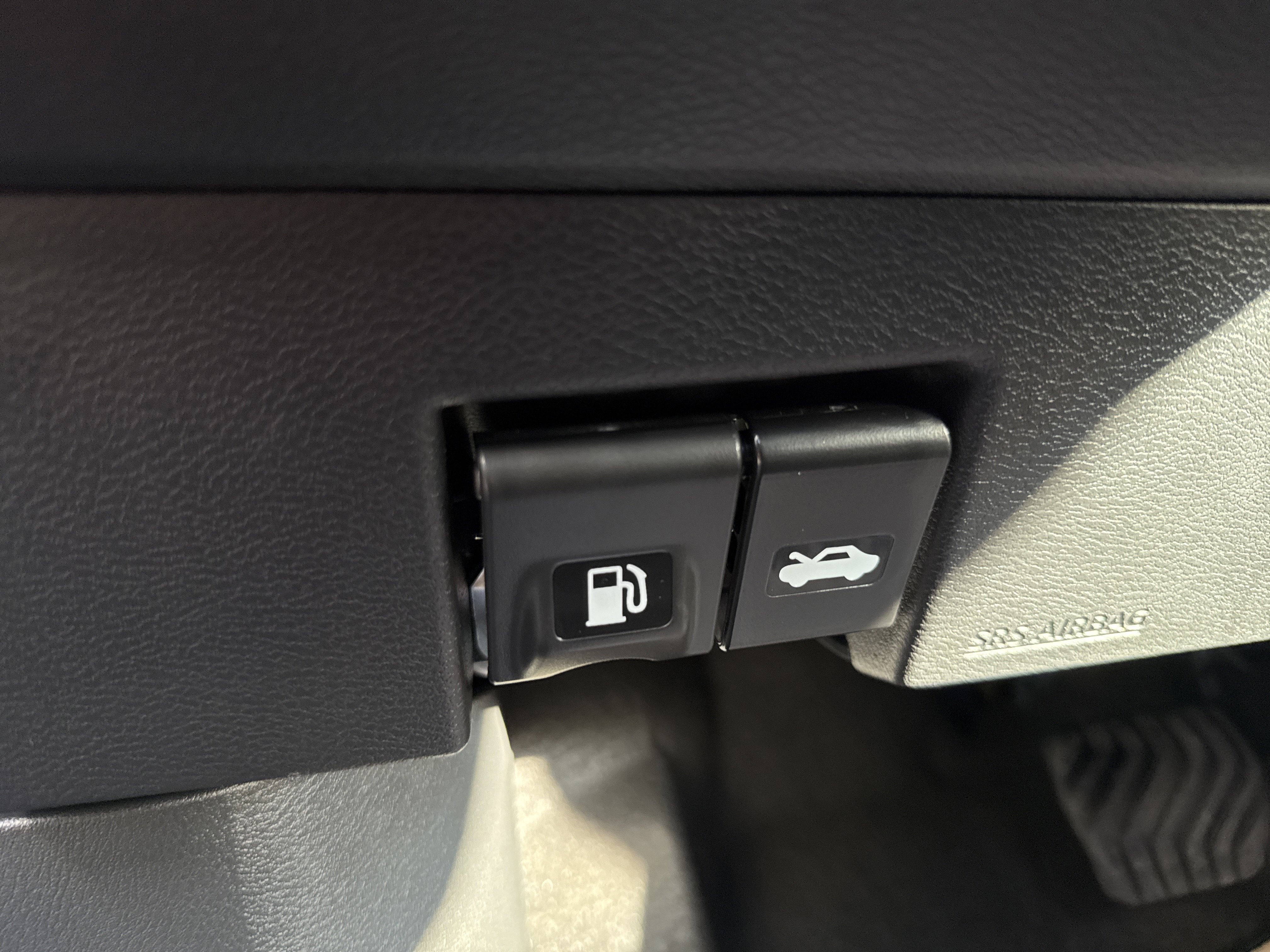 2025 Nissan Versa Sedan SR - Photo 18