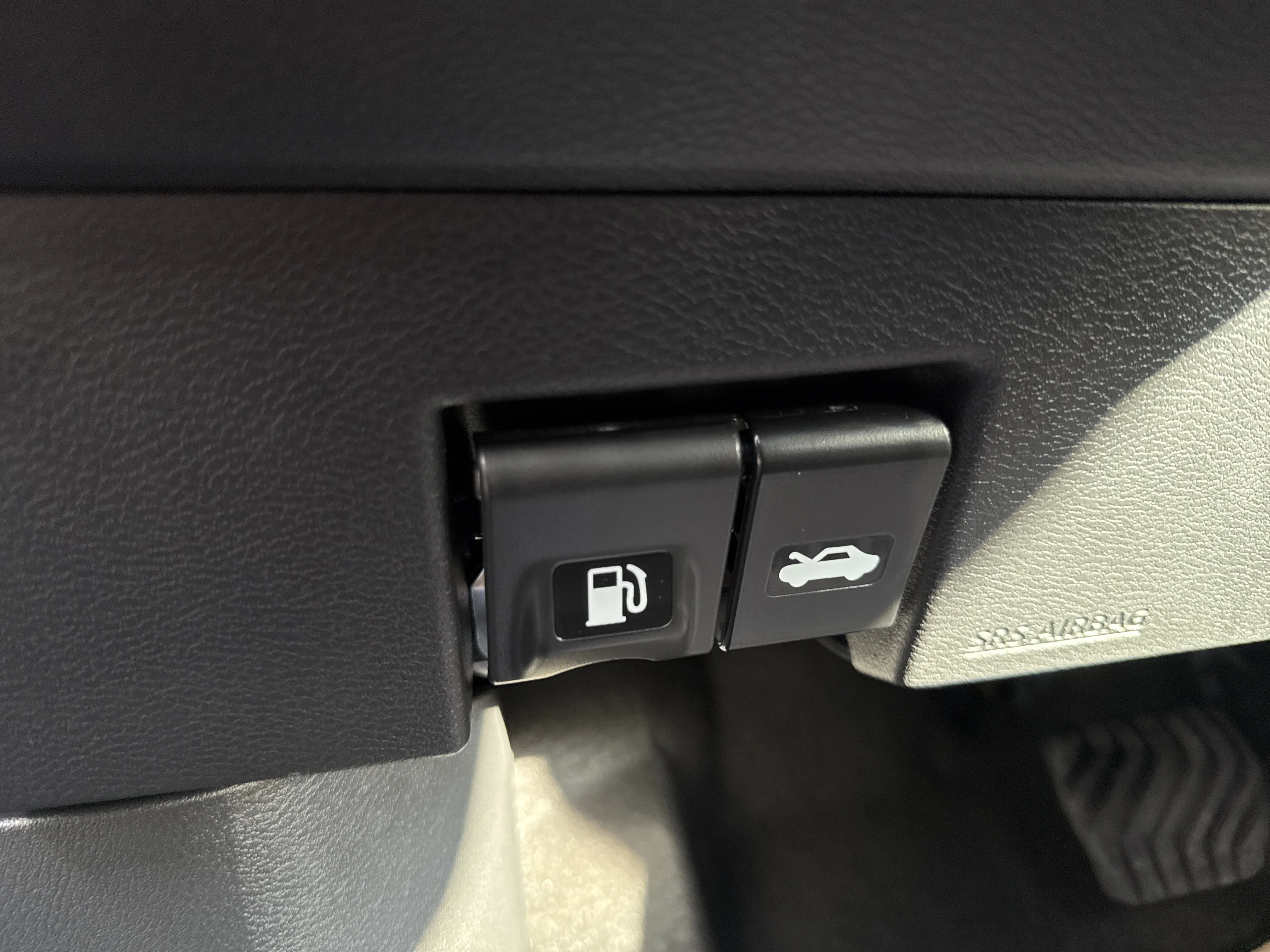 2025 Nissan Versa Sedan SR - Photo 18