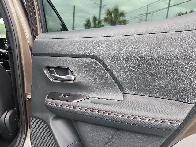 Used 2025 Brown Nissan SR image 23