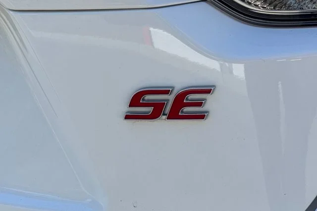 2024 Toyota Corolla SE - Photo 33