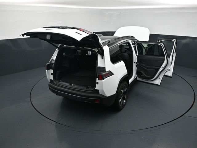 New 2026 Bright White Clear-Coat Exterior Paint Jeep Overland image 29