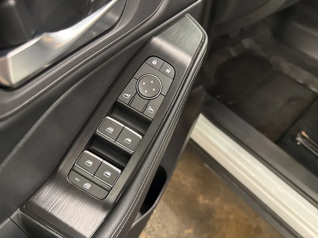 Certified Used 2025 White Nissan SL image 13