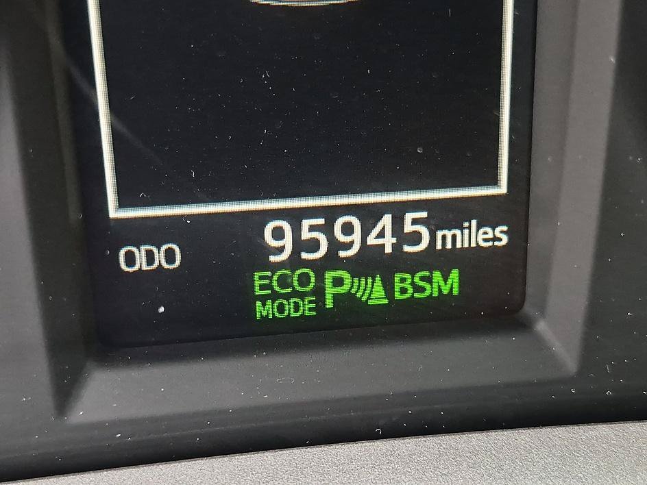 Used 2016 Magnetic Gray Metallic Toyota Limited image 19