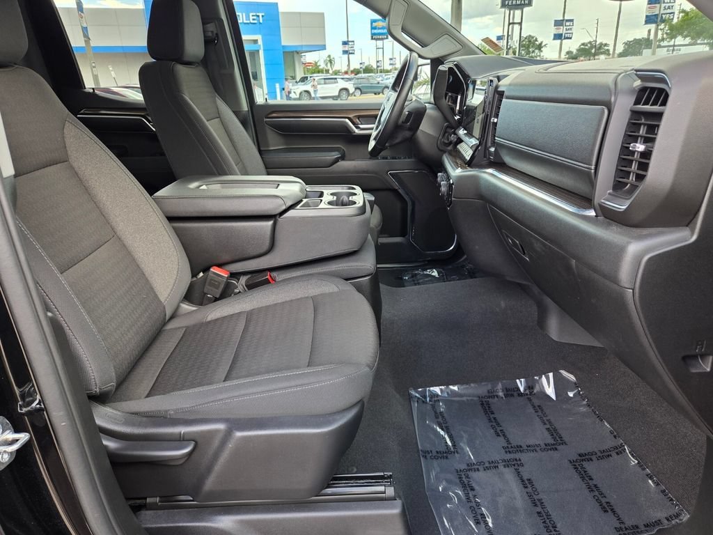 Used 2024 Black Chevrolet LT (2FL) image 16