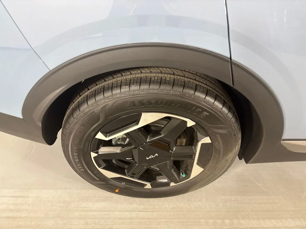 New 2027 Heritage Blue Kia S image 10