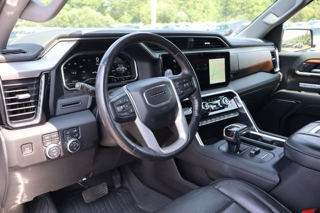 Used 2022 Onyx Black GMC Denali image 10