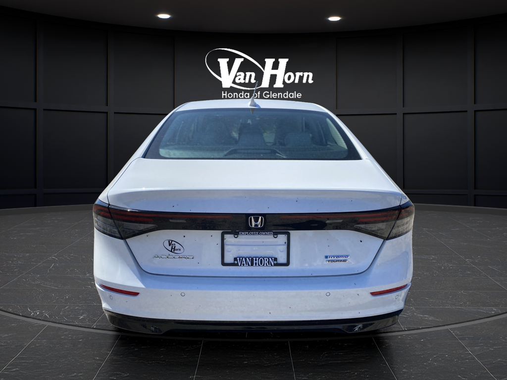 New 2026 Platinum White Pearl Honda Touring image 6