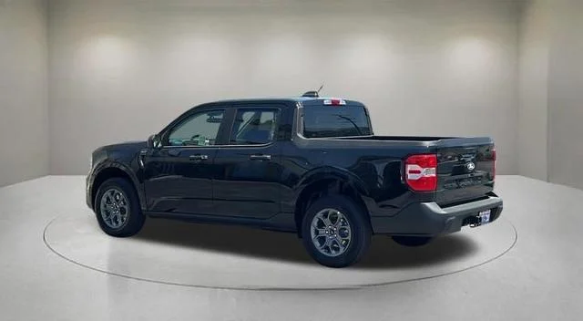 New 2026 Shadow Black Ford XLT image 23