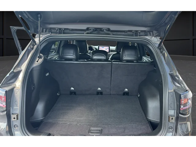 Used 2024 Gray Metallic Jeep Trailhawk image 9