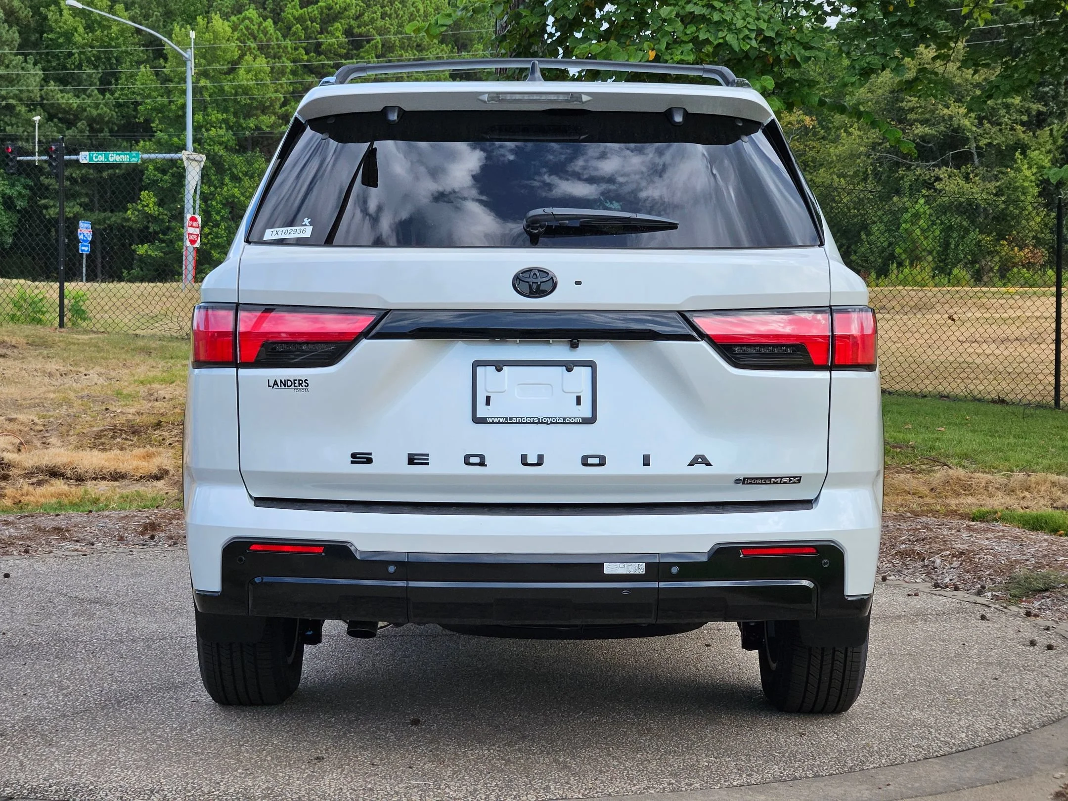 New 2026 Wind Chill Pearl Toyota Platinum image 6