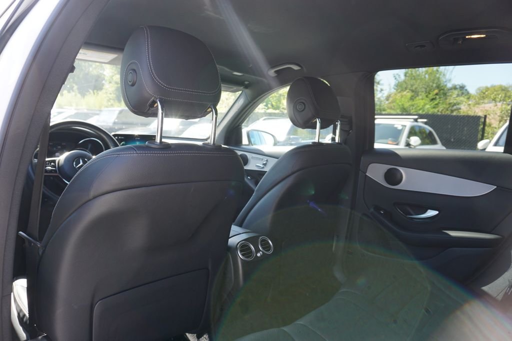 Used 2020 Polar White Mercedes-Benz GLC 300 image 24