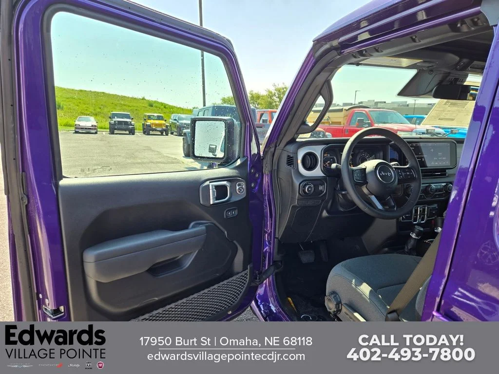 New 2026 Reign Exterior Paint Jeep Sport S image 10