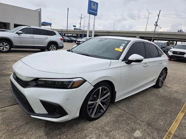Used 2024 Platinum White Pearl Honda Touring image 8