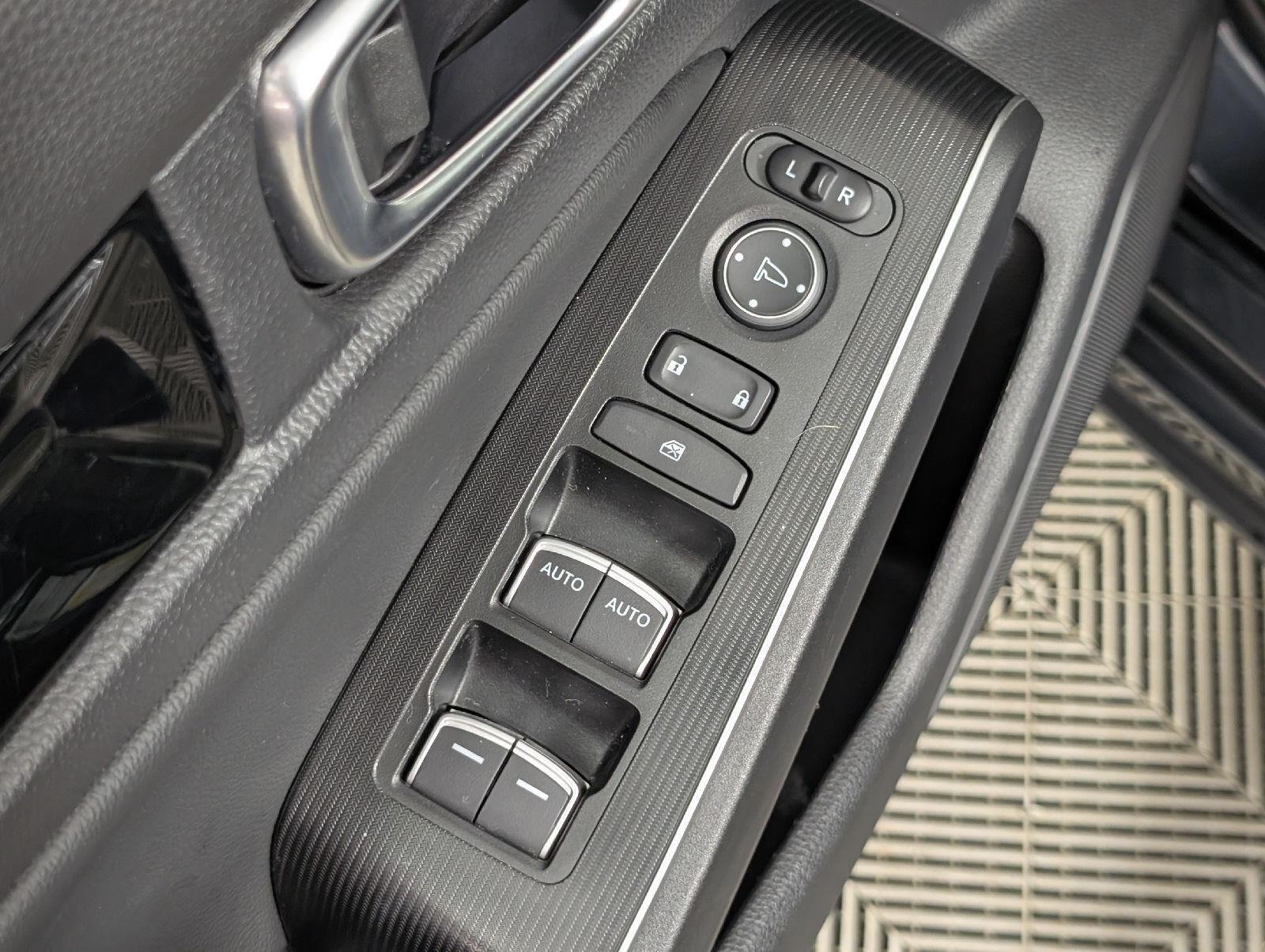 Used 2022 Meteorite Gray Metallic Honda Sport Touring image 12