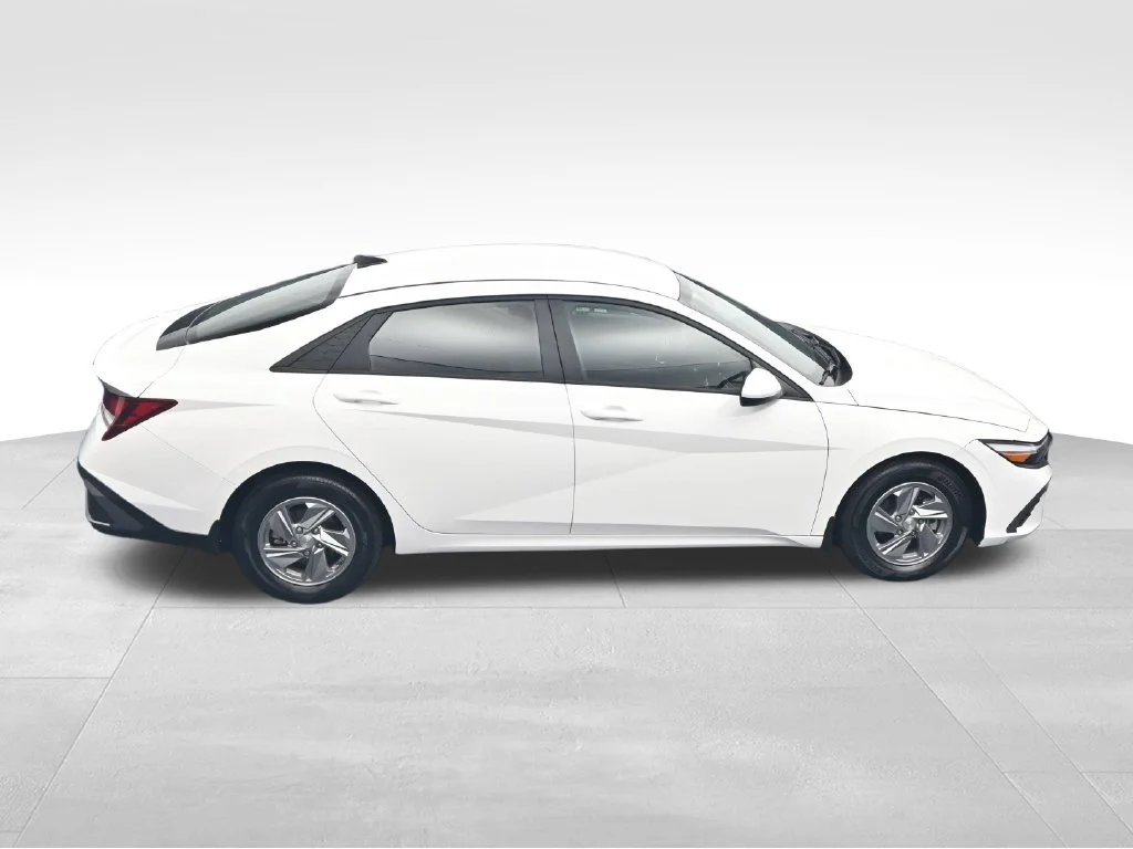 Used 2024 White Hyundai SE image 38
