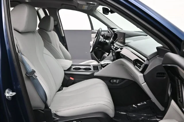 Used 2025  Acura Technology Package image 19