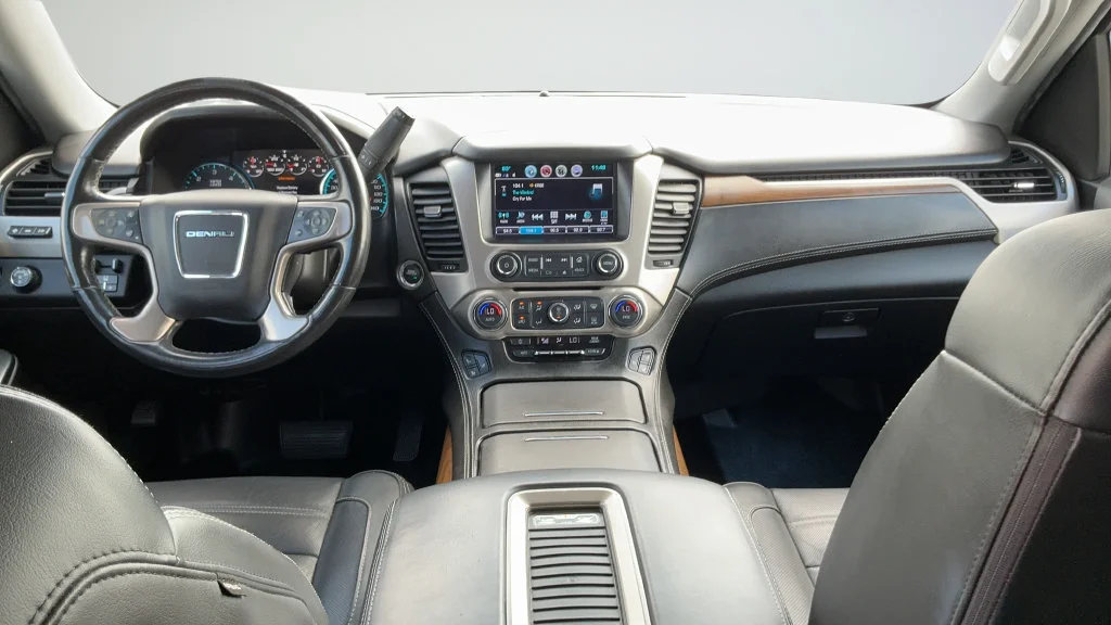 Used 2020 QUICKSILVER METALLIC GMC Denali image 7