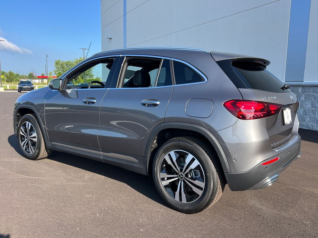 New 2026 Mountain Grey Metallic Mercedes-Benz GLA 250 image 5